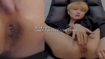 Korean Gay หนังXXXช่วยตัวเอง Yangsub อยู่คนเดียวก็เสียวได้เอาแท่งควยปลอมยัดตูด พูดคุยเรื่องเสียวกับกลุ่มชายรักชาย ผมเป็นเกย์รับอยากหาเกย์รุกมาเย็ดตูดจังคับ